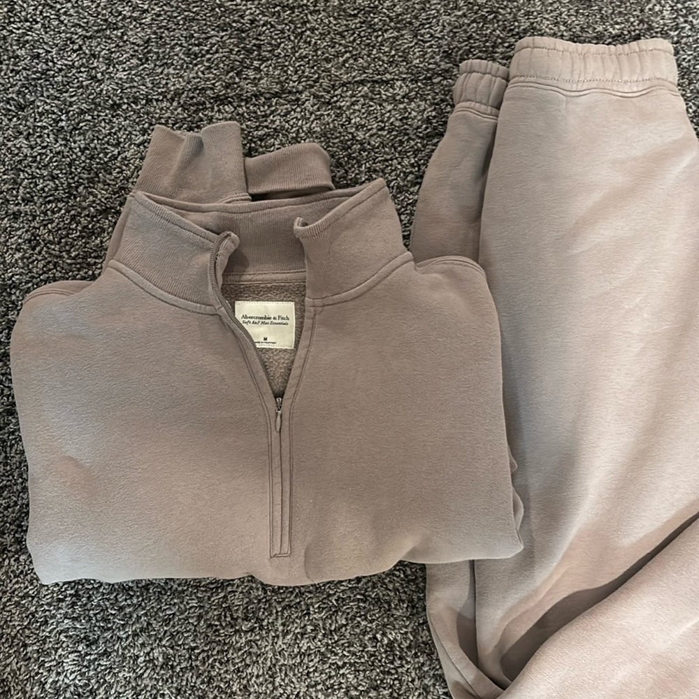Abercrombie & Fitch Essential Sunday matching set